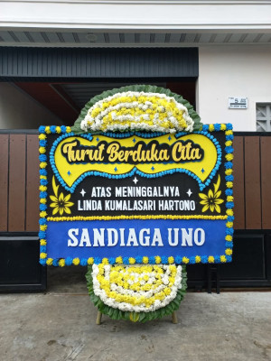 Papan Bunga Duka di Teluk Makmur